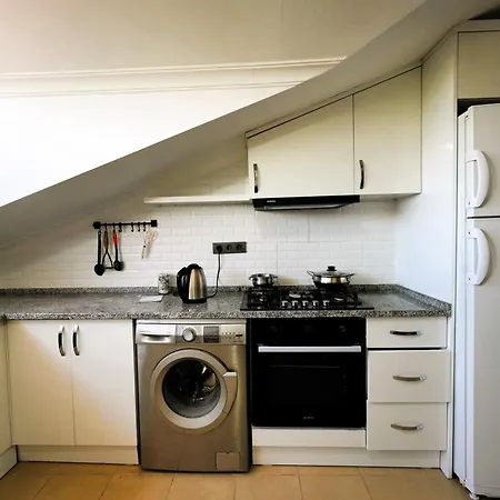 아파트 The Tulip Teras 페티예