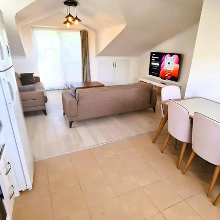 아파트 The Tulip Teras 페티예